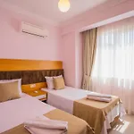 Ovacikta 3 Odali Oezel Havuzlu Royal 14 Fethiye