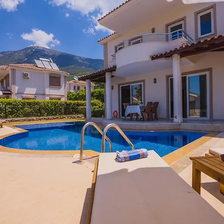 Ovacikta 3 Odali Oezel Havuzlu Royal 14 Villa Fethiye