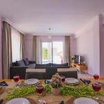 Ovacikta 3 Odali Oezel Havuzlu Royal 14 Villa *