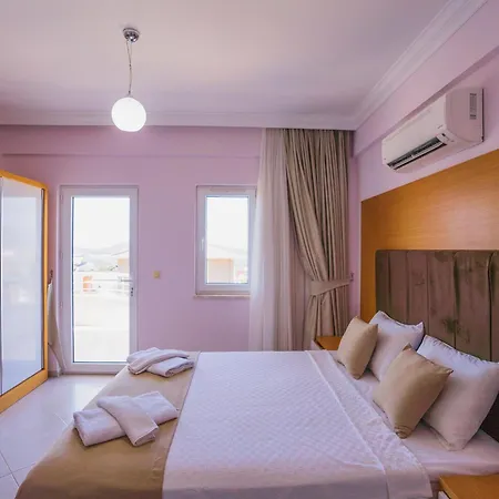 Villa Ovacikta 3+1 Oezel Havuzlu Royal 15 Fethiye