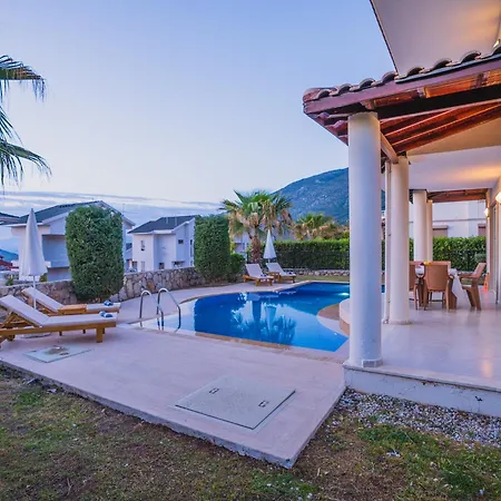 Villa Ovacikta 3+1 Oezel Havuzlu Royal 15 Fethiye