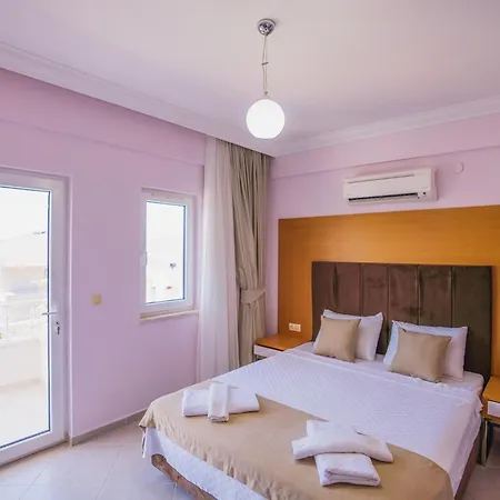 Villa Ovacikta 3+1 Oezel Havuzlu Royal 15 Fethiye