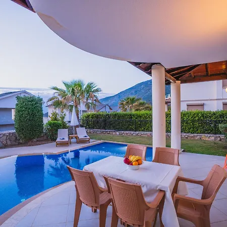Villa Ovacikta 3+1 Oezel Havuzlu Royal 15 *
