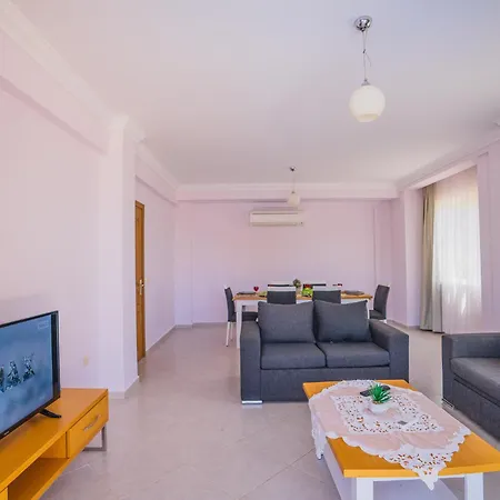 Ovacikta 3+1 Oezel Havuzlu Royal 15 Villa *