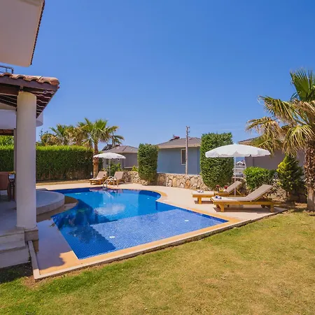 Villa Ovacikta 3+1 Oezel Havuzlu Royal 15 *