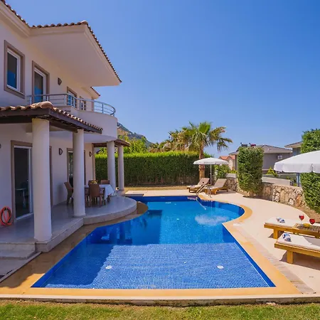 Villa Ovacikta 3+1 Oezel Havuzlu Royal 15 Fethiye
