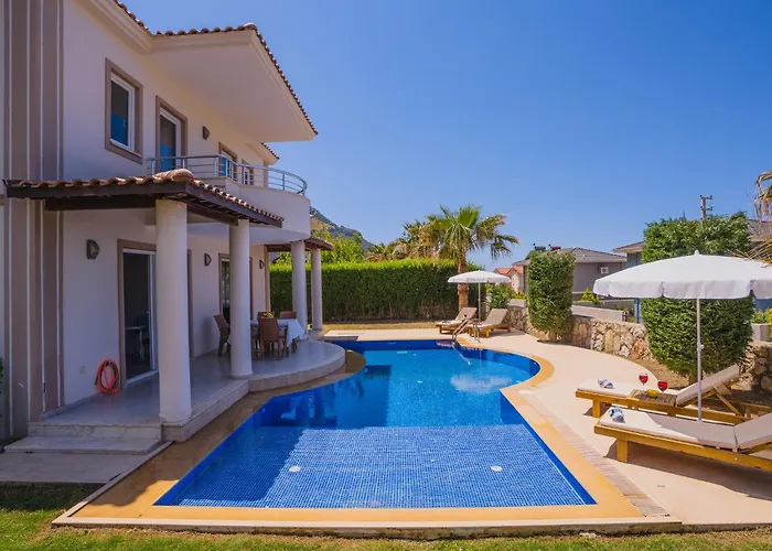 Willa Ovacikta 3 Odali Oezel Havuzlu Royal 14 Fethiye