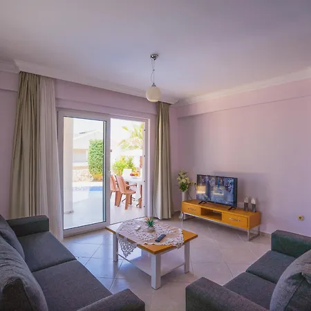 Ovacıkta 3+1 özel Havuzlu Royal 15 Villa Fethiye